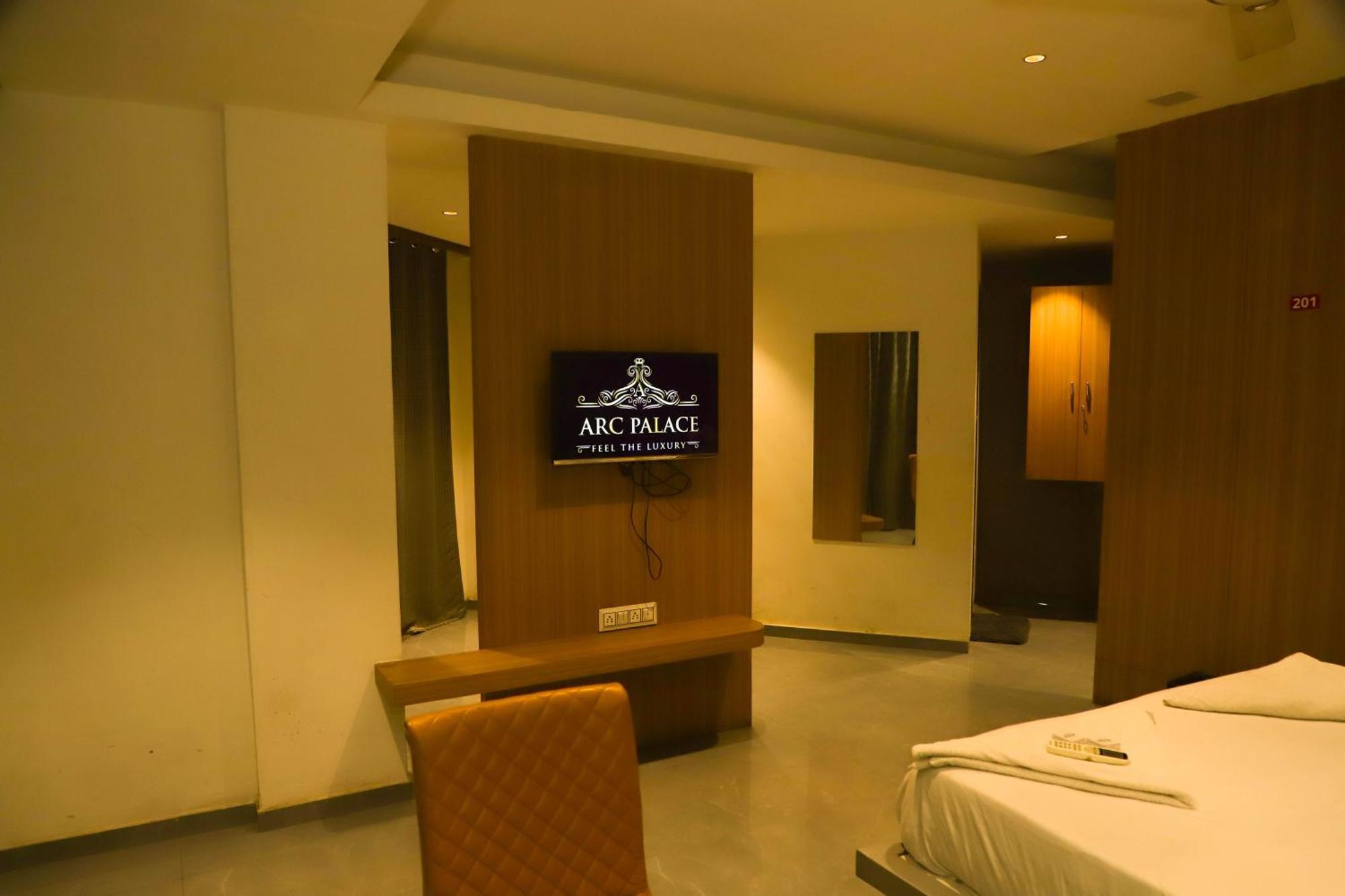 Hotel Arc Palace Bhiwandi エクステリア 写真