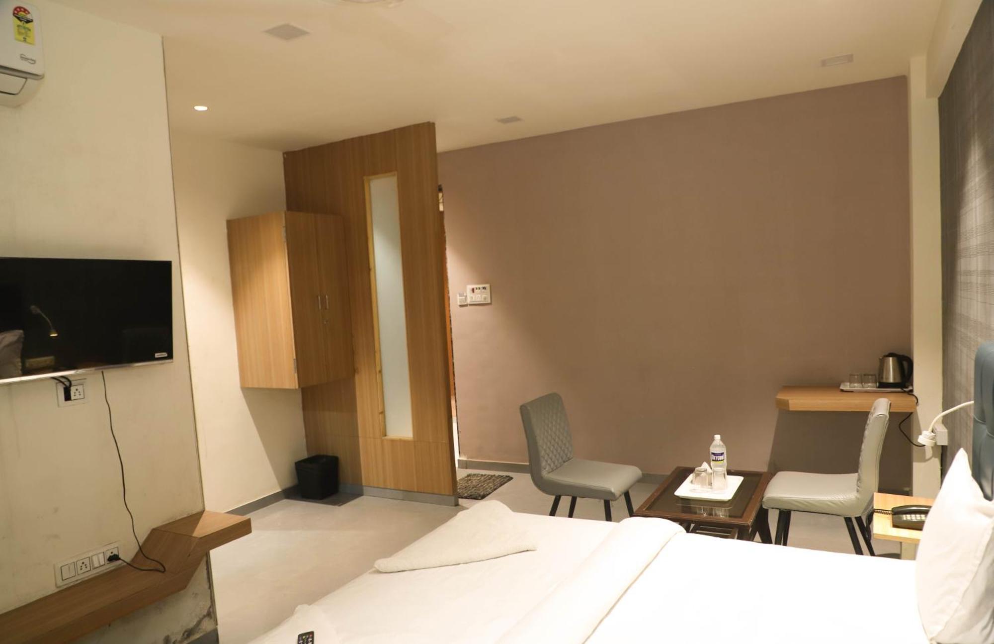 Hotel Arc Palace Bhiwandi エクステリア 写真